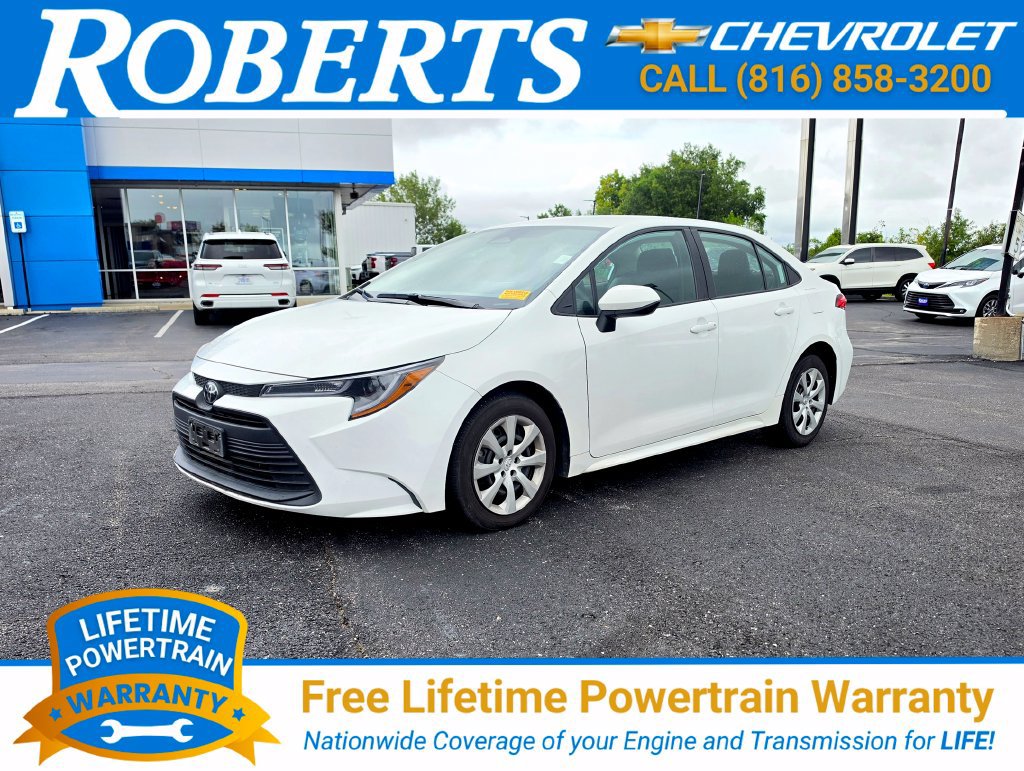Used 2025 Toyota Corolla LE FWD image 1