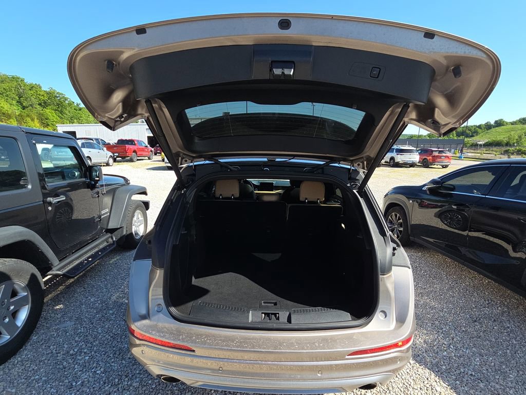 Used 2020 Lincoln Corsair Reserve w/ Equipment Group 201A AWD/4WD image 14