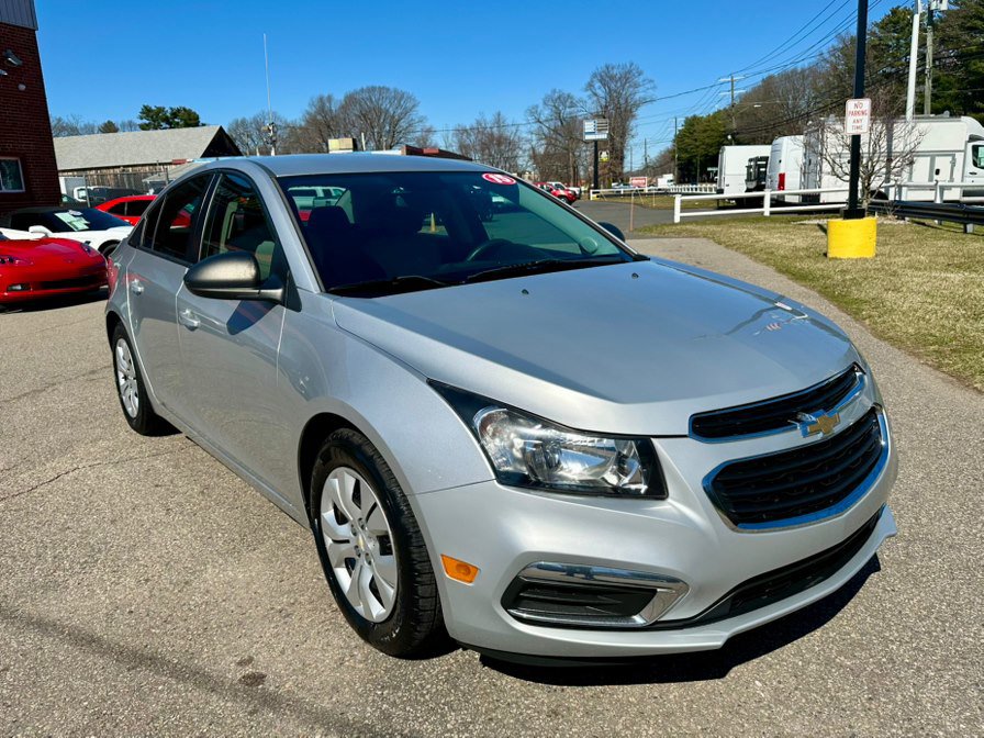 Used 2015 Chevrolet Cruze LS image 3