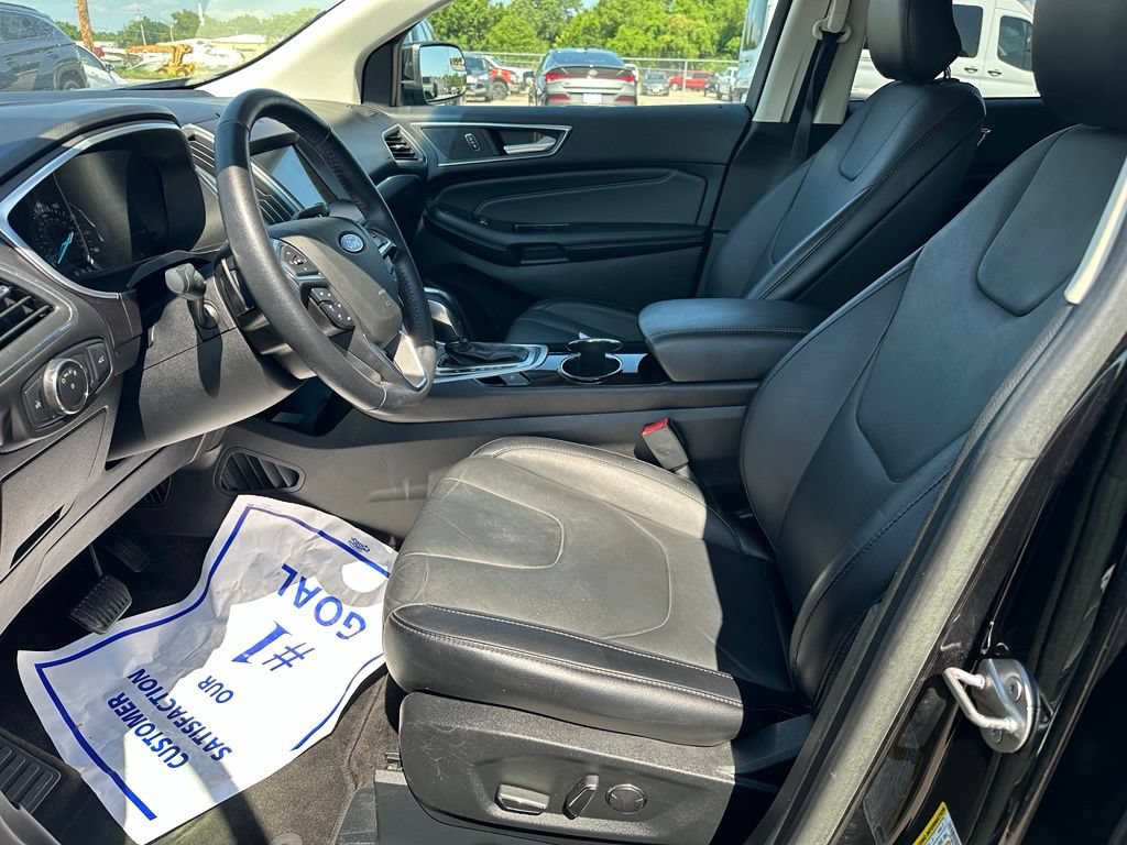 Used 2018 Ford Edge Titanium AWD/4WD image 13