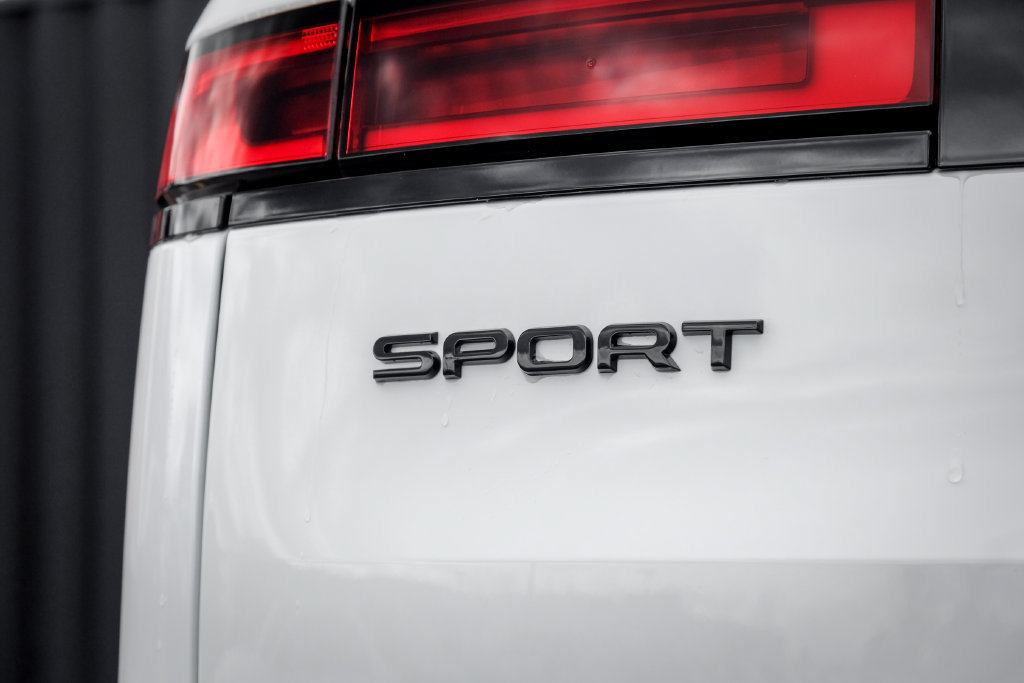 New 2027 Land Rover Range Rover Sport Dynamic SE AWD/4WD image 8