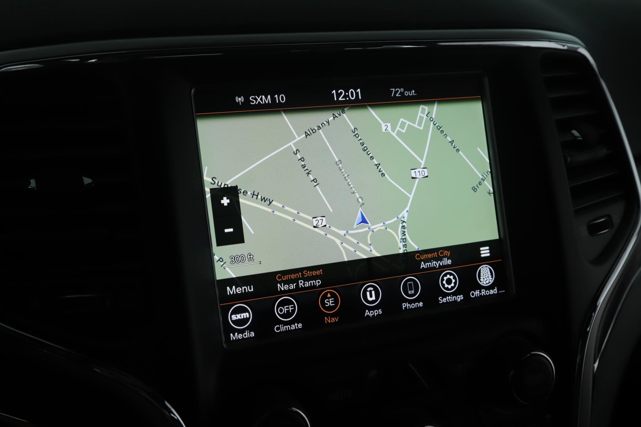 Used 2018 Jeep Grand Cherokee Limited AWD/4WD image 13