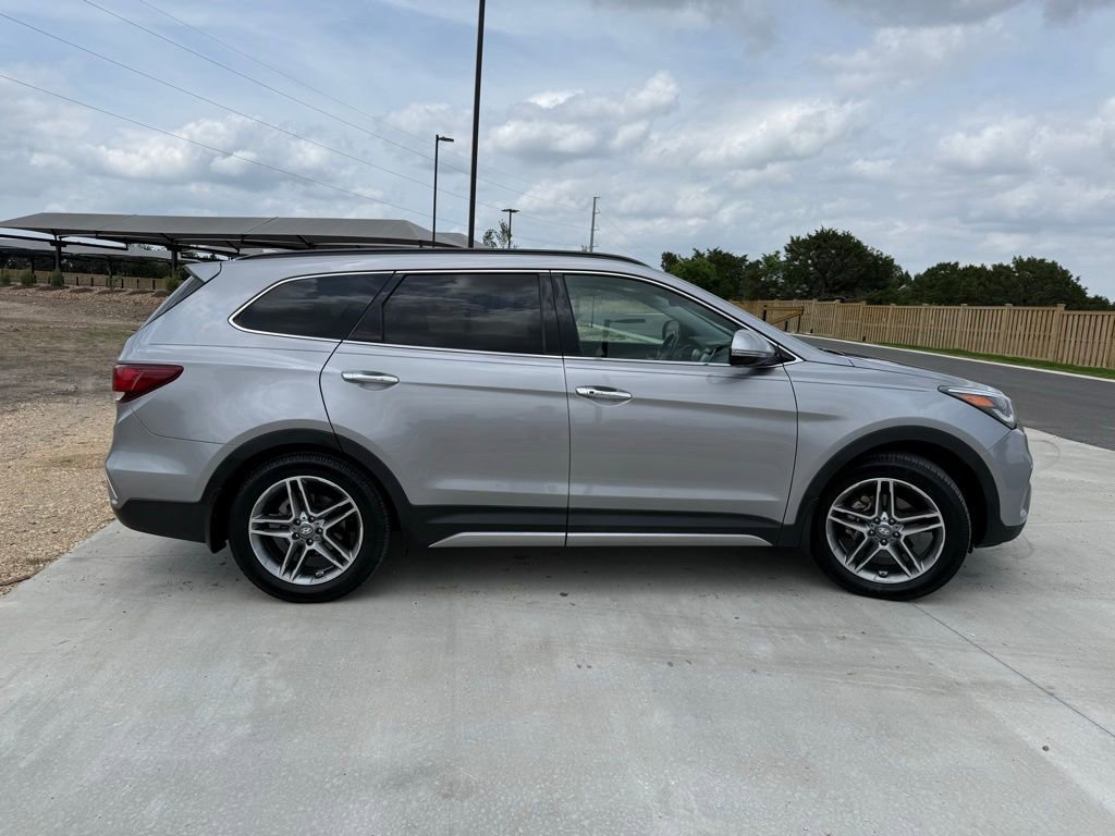 Used 2019 Hyundai Santa Fe XL image 4
