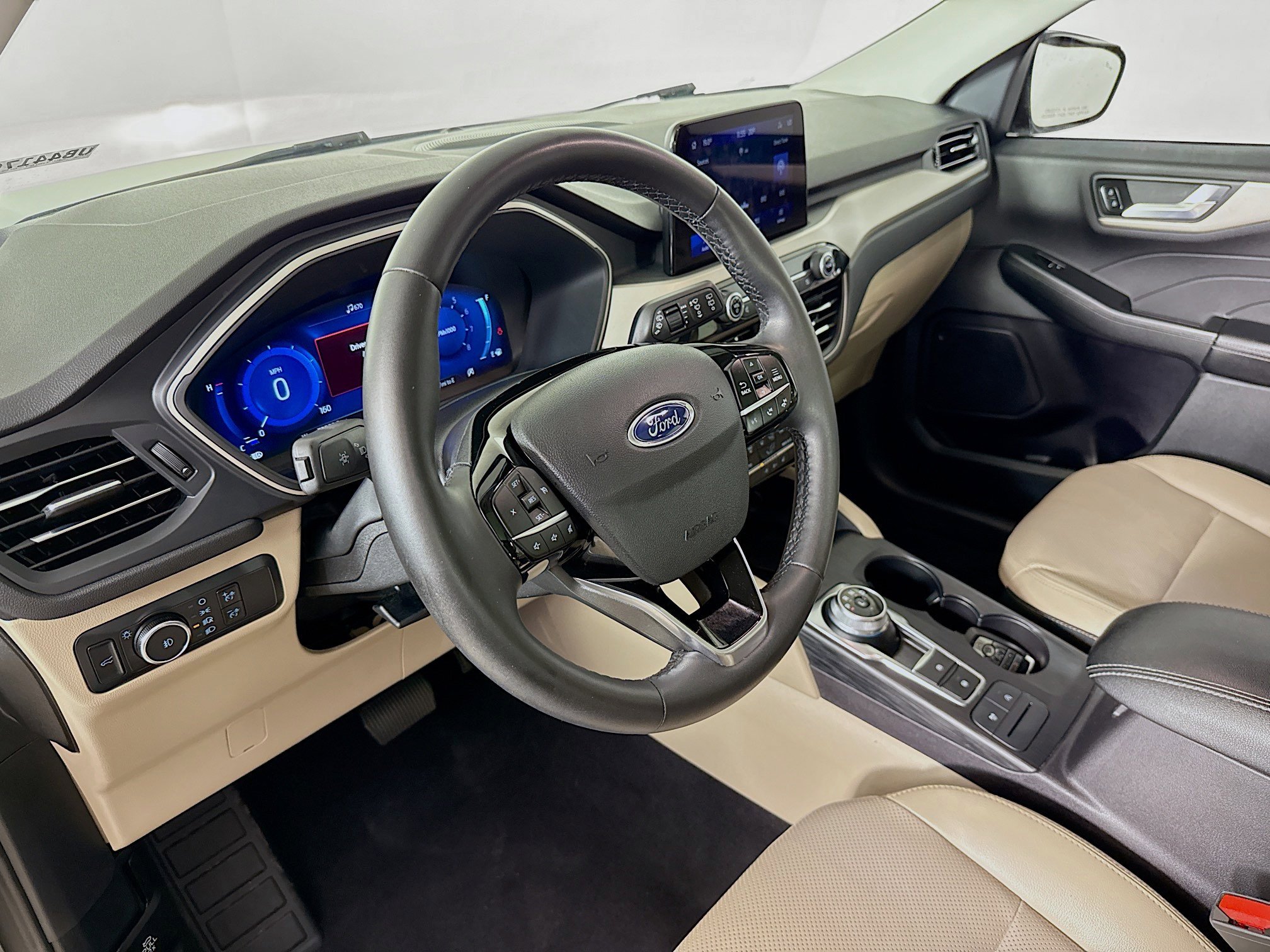 Used 2022 Ford Escape SEL w/ Technology Package image 8