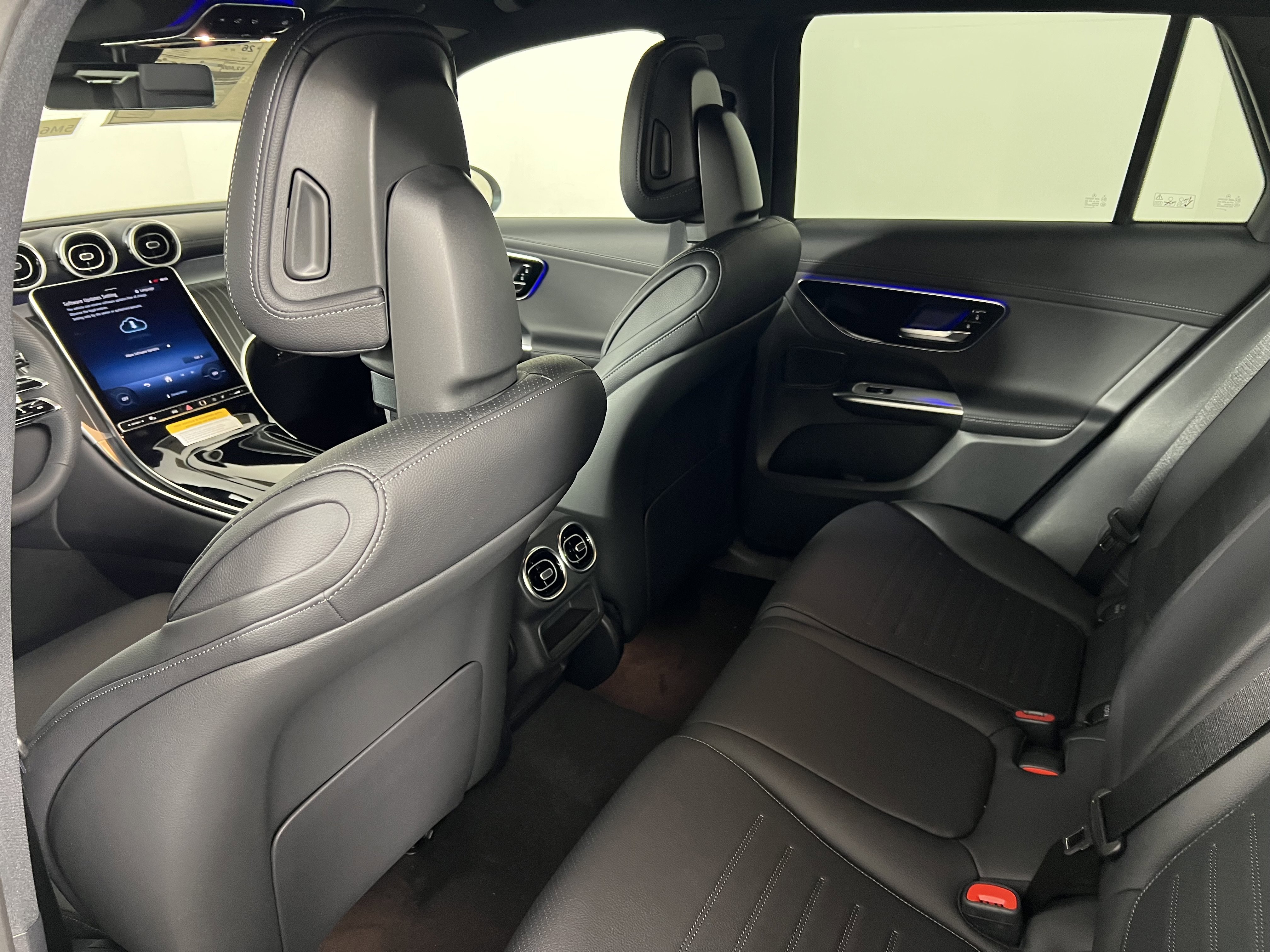 Used 2026 Mercedes-Benz GLC 300 4MATIC image 21