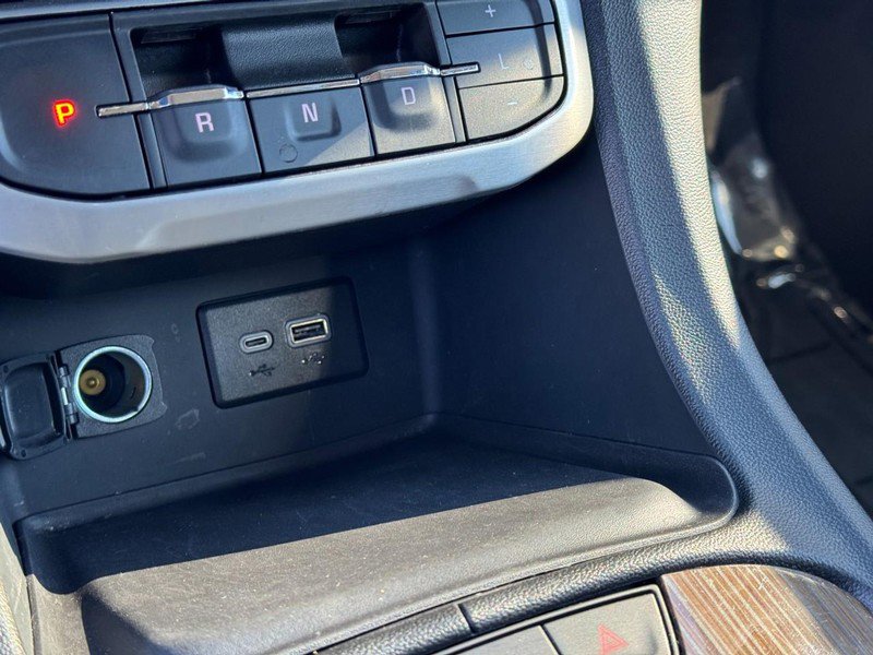 Used 2023 GMC Acadia SLE w/ Driver Convenience Package image 22