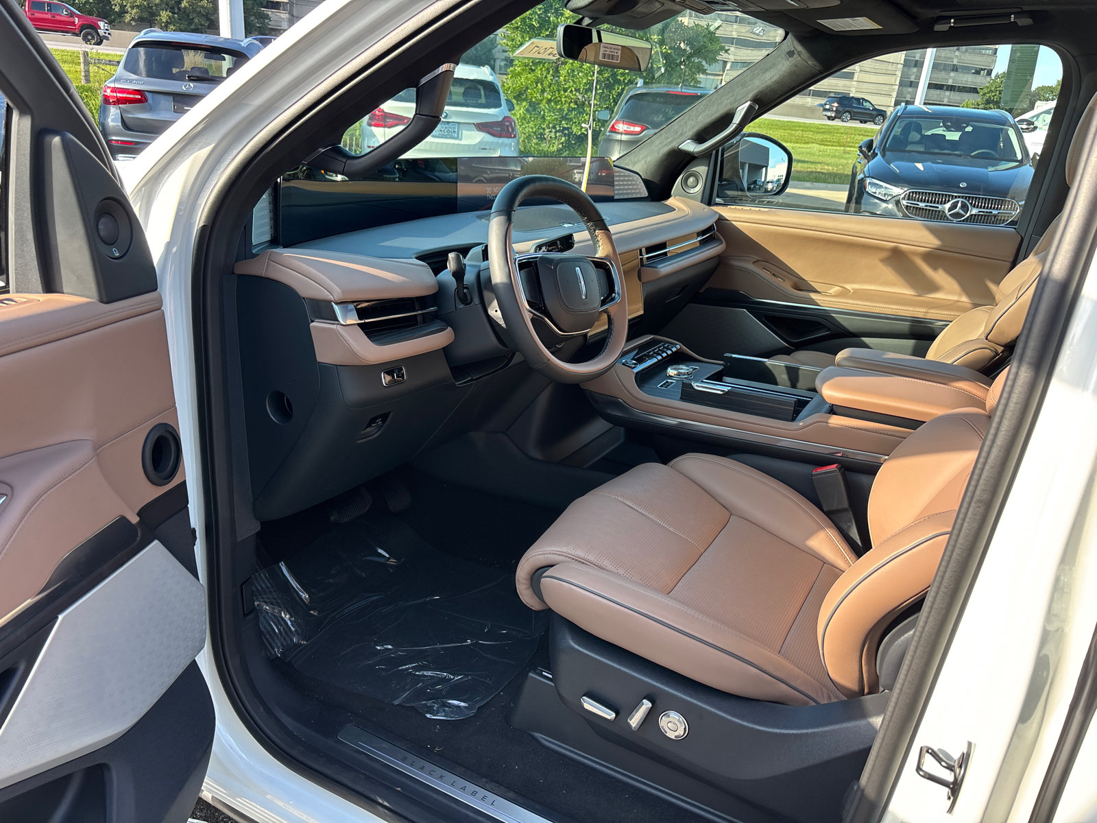 New 2027 Lincoln Navigator Black Label AWD/4WD image 24