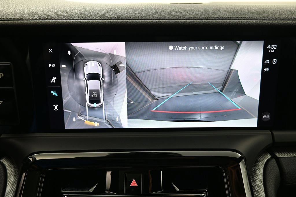 Certified 2025 Porsche Panamera RWD image 21