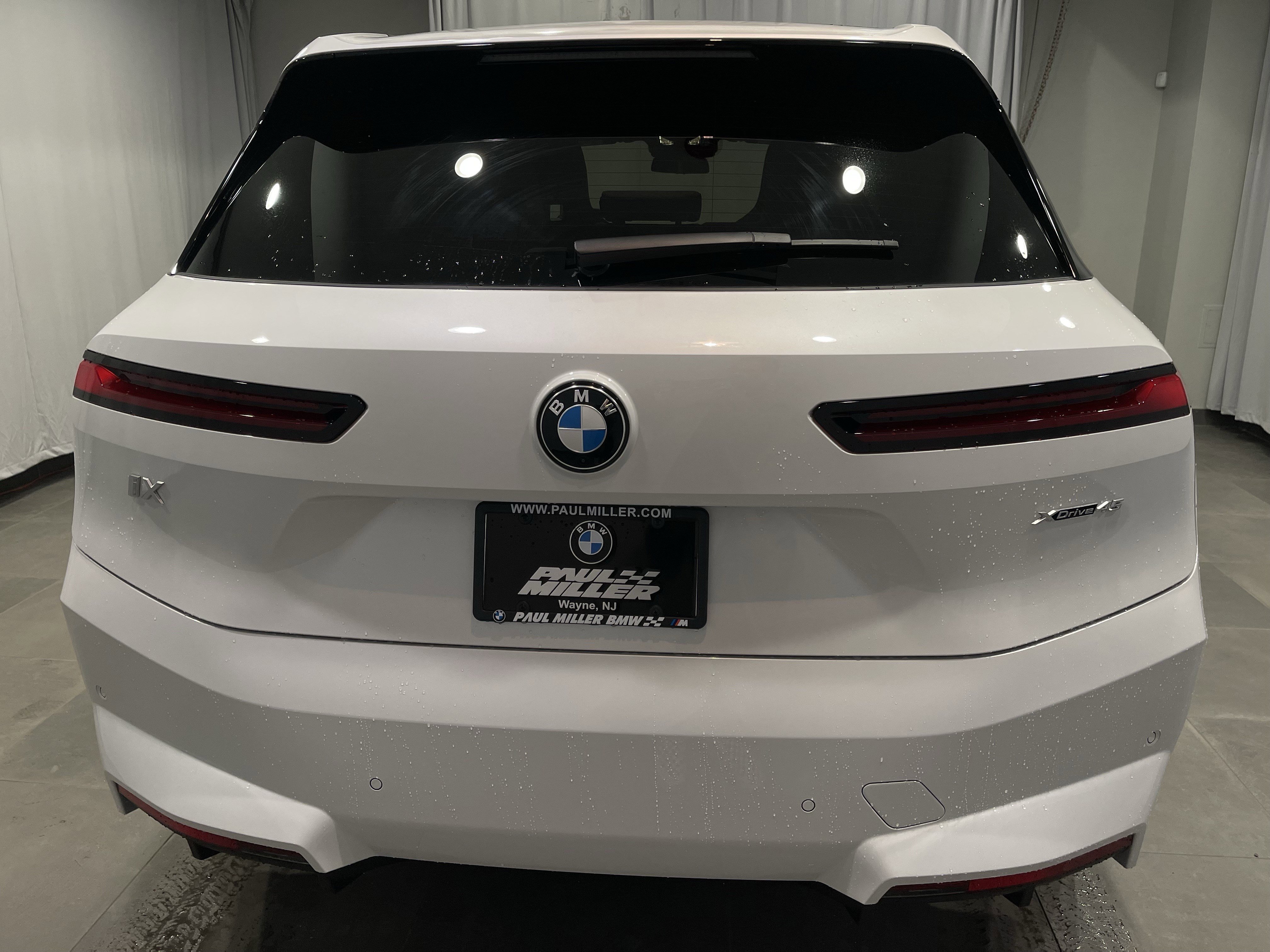 New 2026 BMW iX xDrive45 w/ Premium Package AWD/4WD image 5