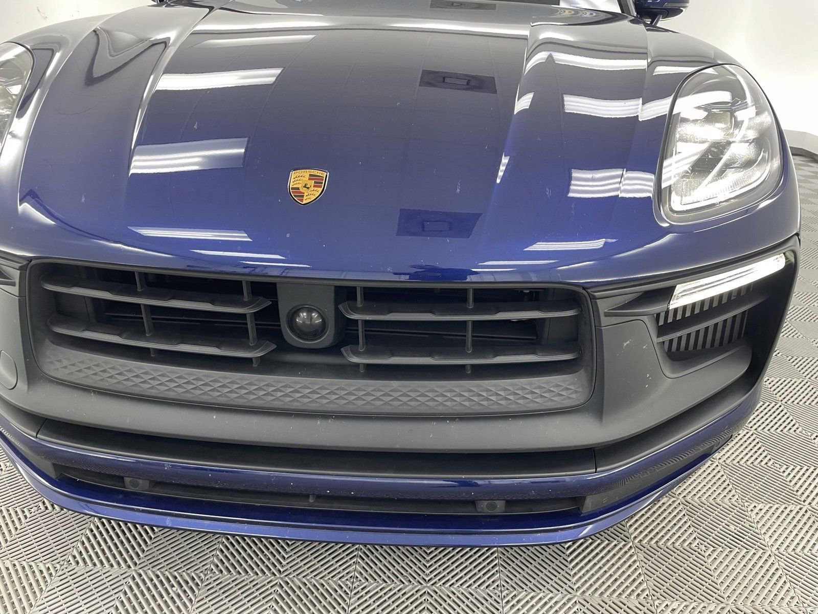 Certified 2023 Porsche Macan GTS image 14