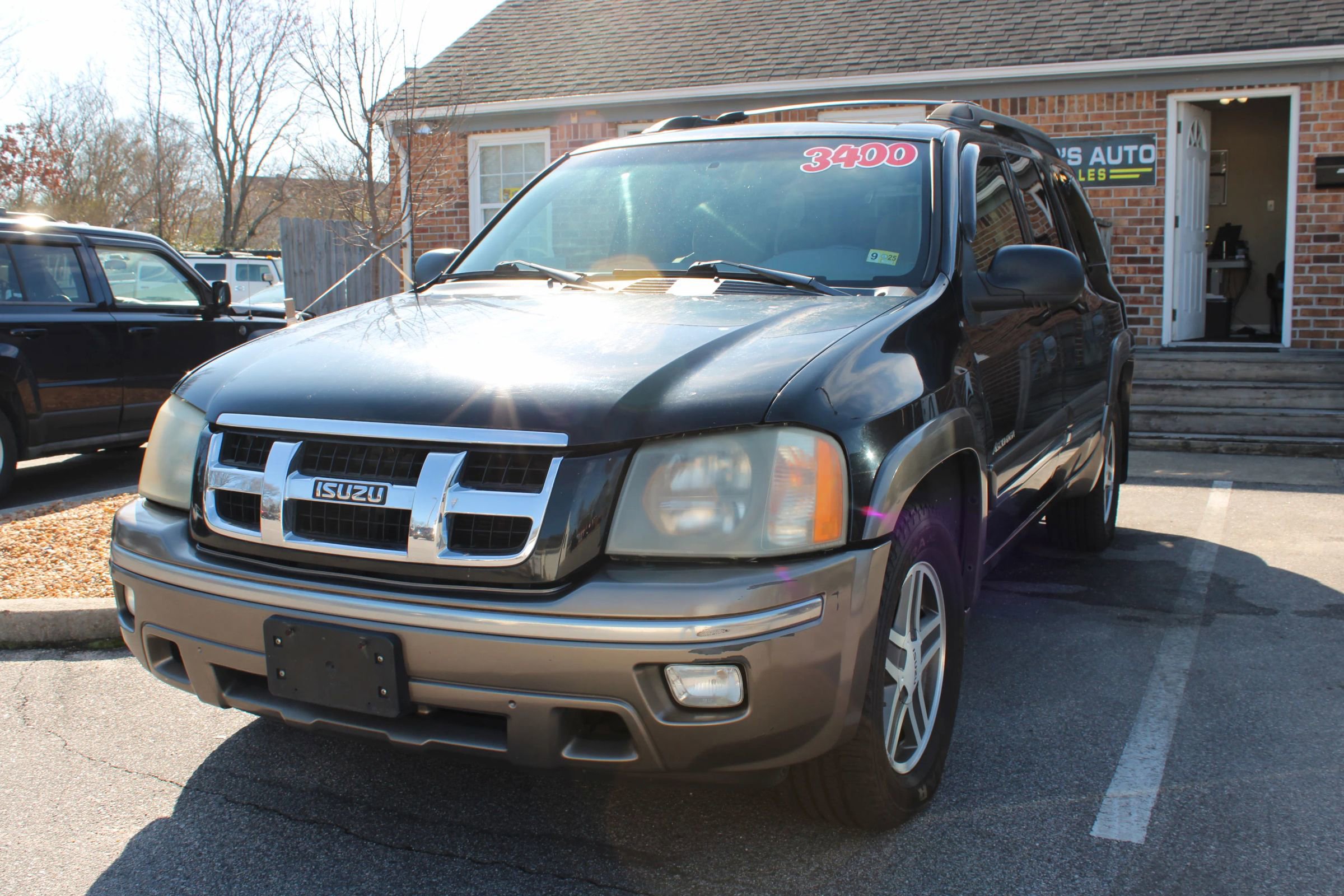 Used 2003 Isuzu Ascender S image 1