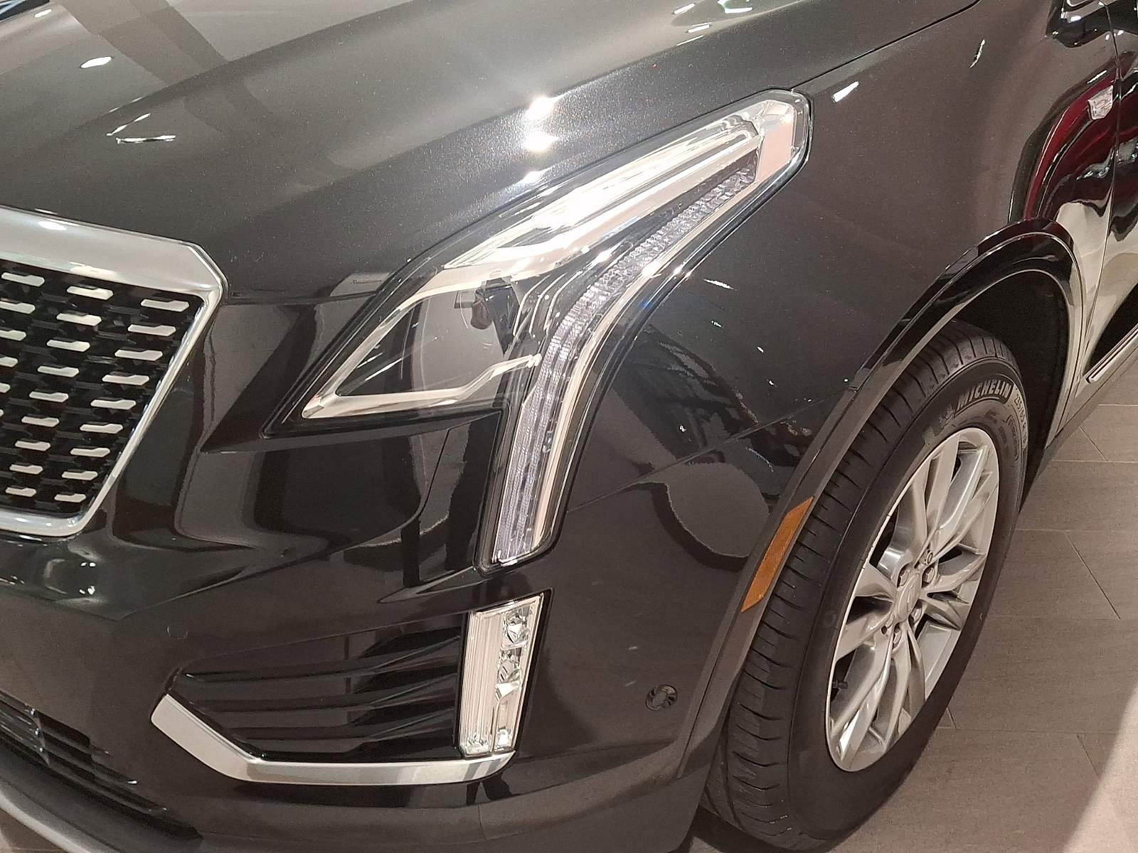 Certified 2023 Cadillac XT5 Premium Luxury w/ Technology Package AWD/4WD image 10
