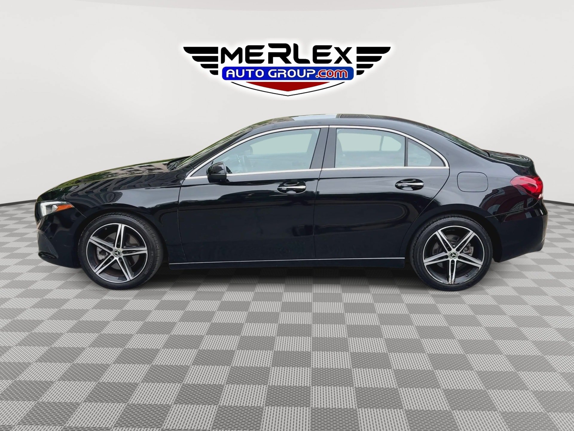 Used 2019 Mercedes-Benz A 220 4MATIC w/ Premium Package image 5