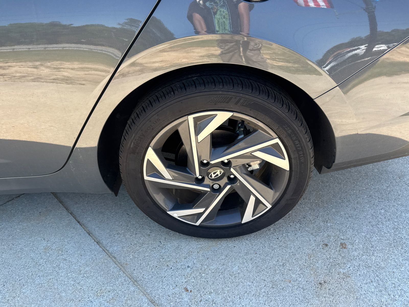 Certified 2025 Hyundai Elantra Sport FWD image 19