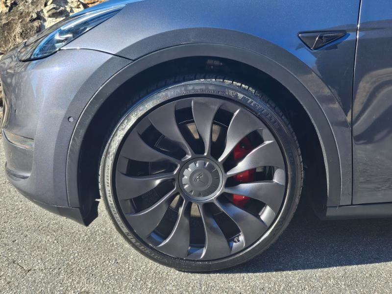 Used 2022 Tesla Model Y Performance image 14