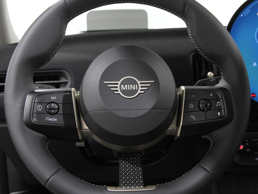 Certified 2025 MINI Cooper S image 7