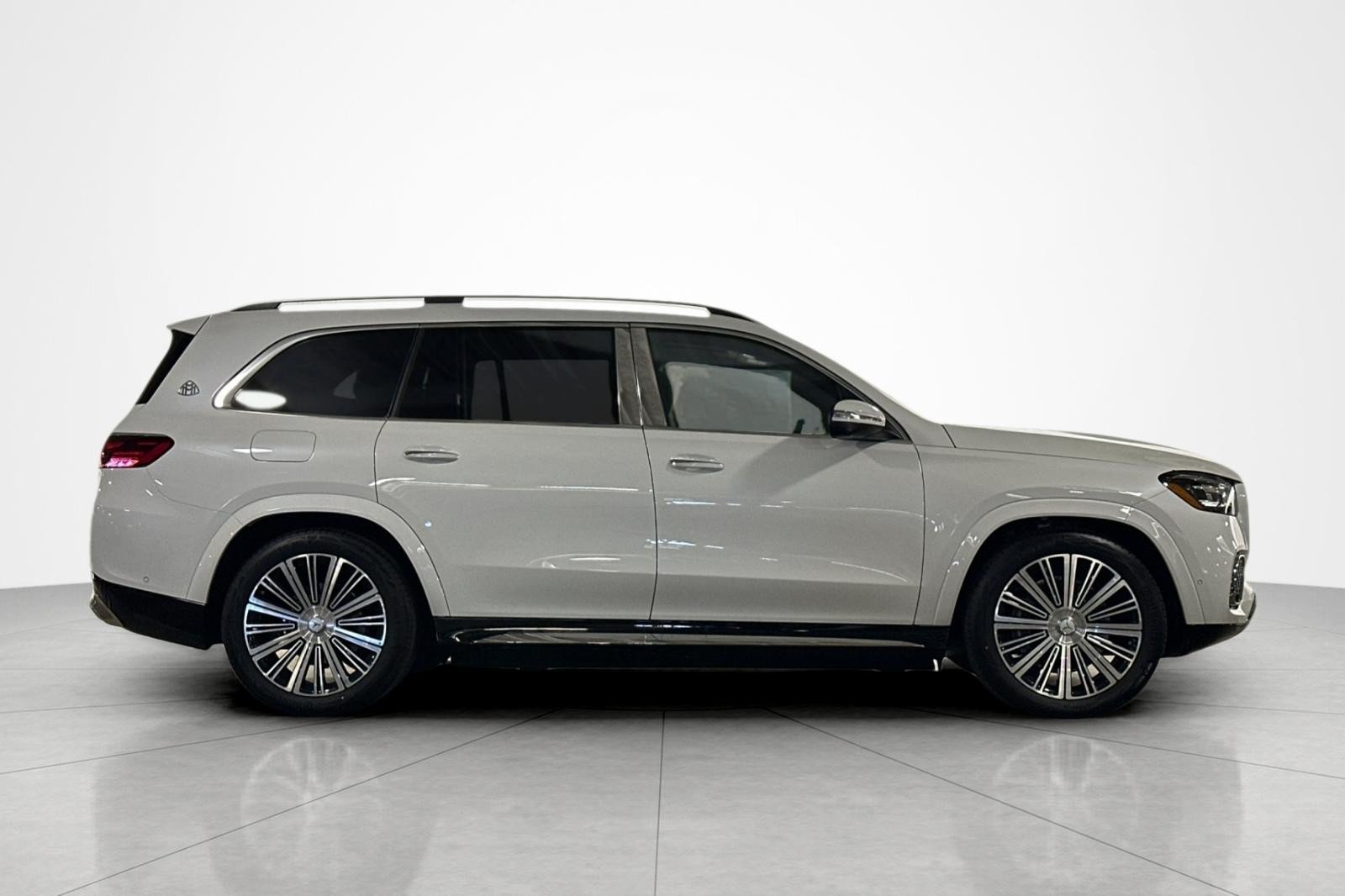 New 2026 Mercedes-Benz Maybach GLS 600 4MATIC image 6