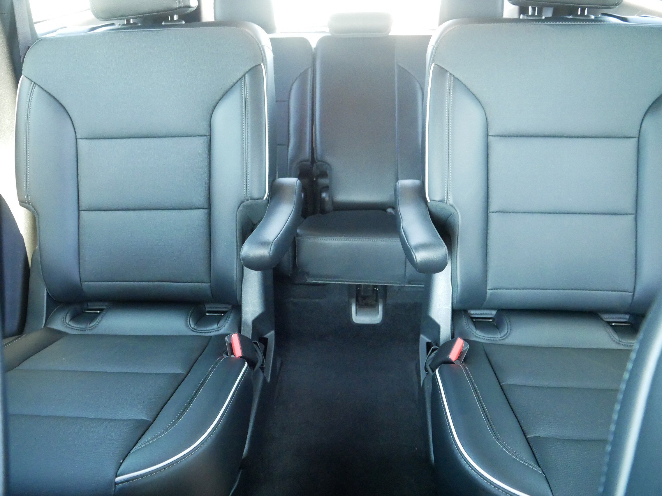 Used 2025 Buick Enclave Preferred image 13