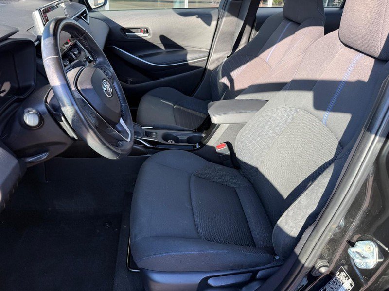 Used 2020 Toyota Corolla SE w/ SE Premium Package FWD image 16
