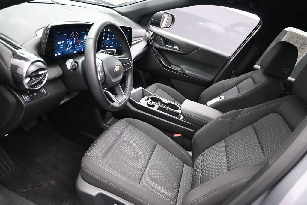 Used 2026 Chevrolet Equinox LT FWD image 17