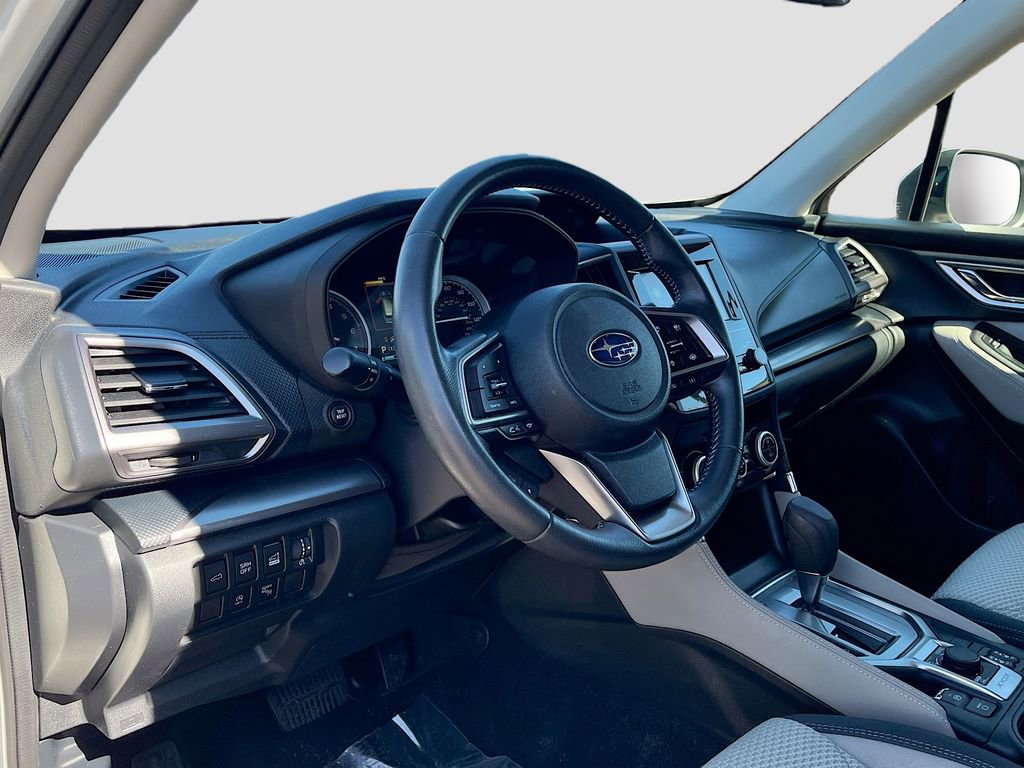 Used 2024 Subaru Forester Premium image 9