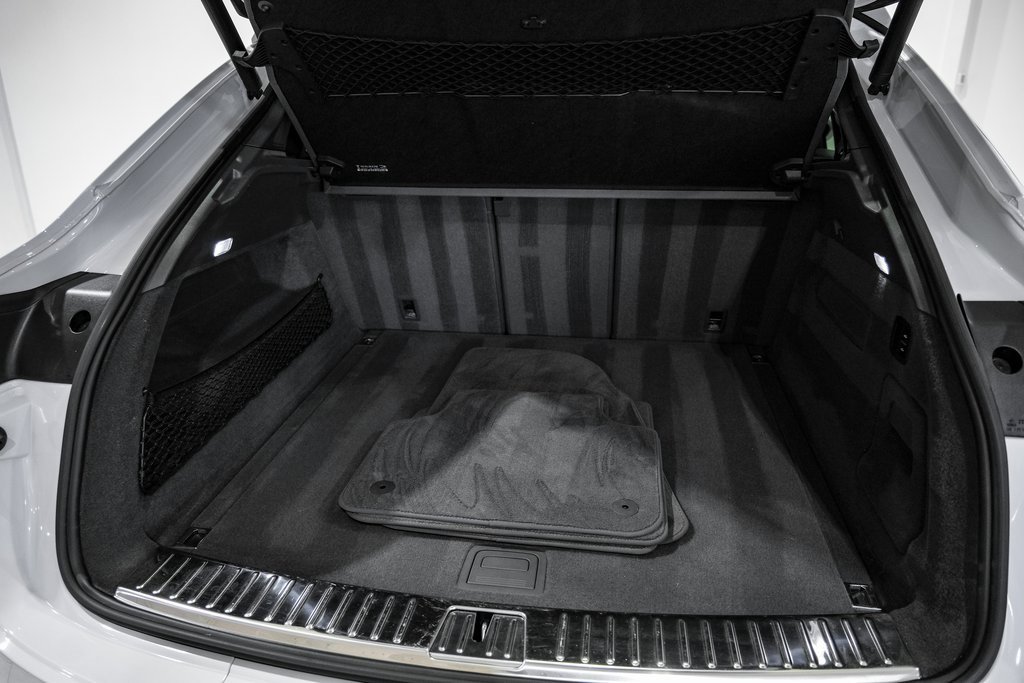 Used 2020 Porsche Cayenne Turbo image 48