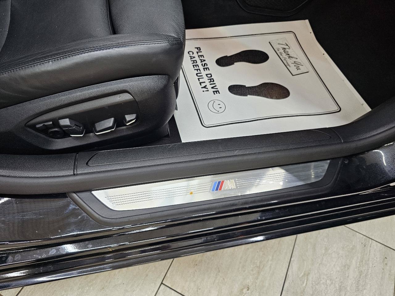 Used 2015 BMW 750i w/ M Sport Edition RWD image 42