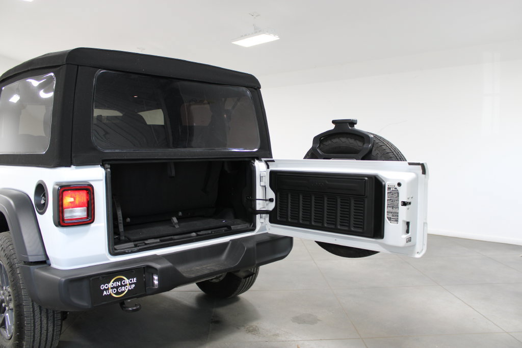 Used 2024 Jeep Wrangler Sport AWD/4WD image 16