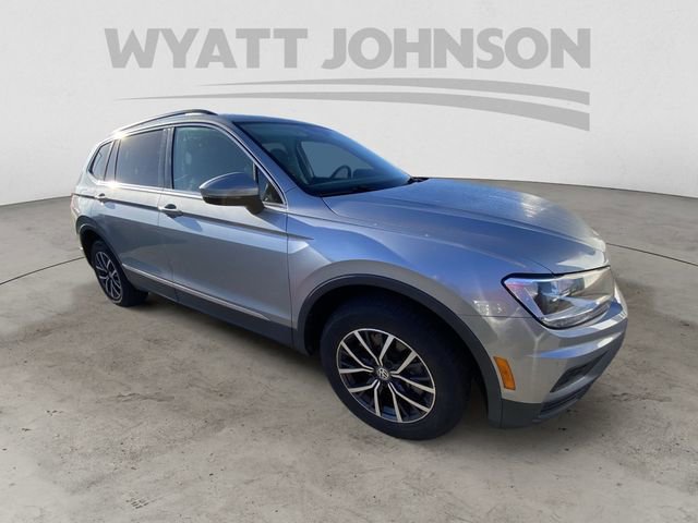 Used 2020 Volkswagen Tiguan SE AWD/4WD image 12