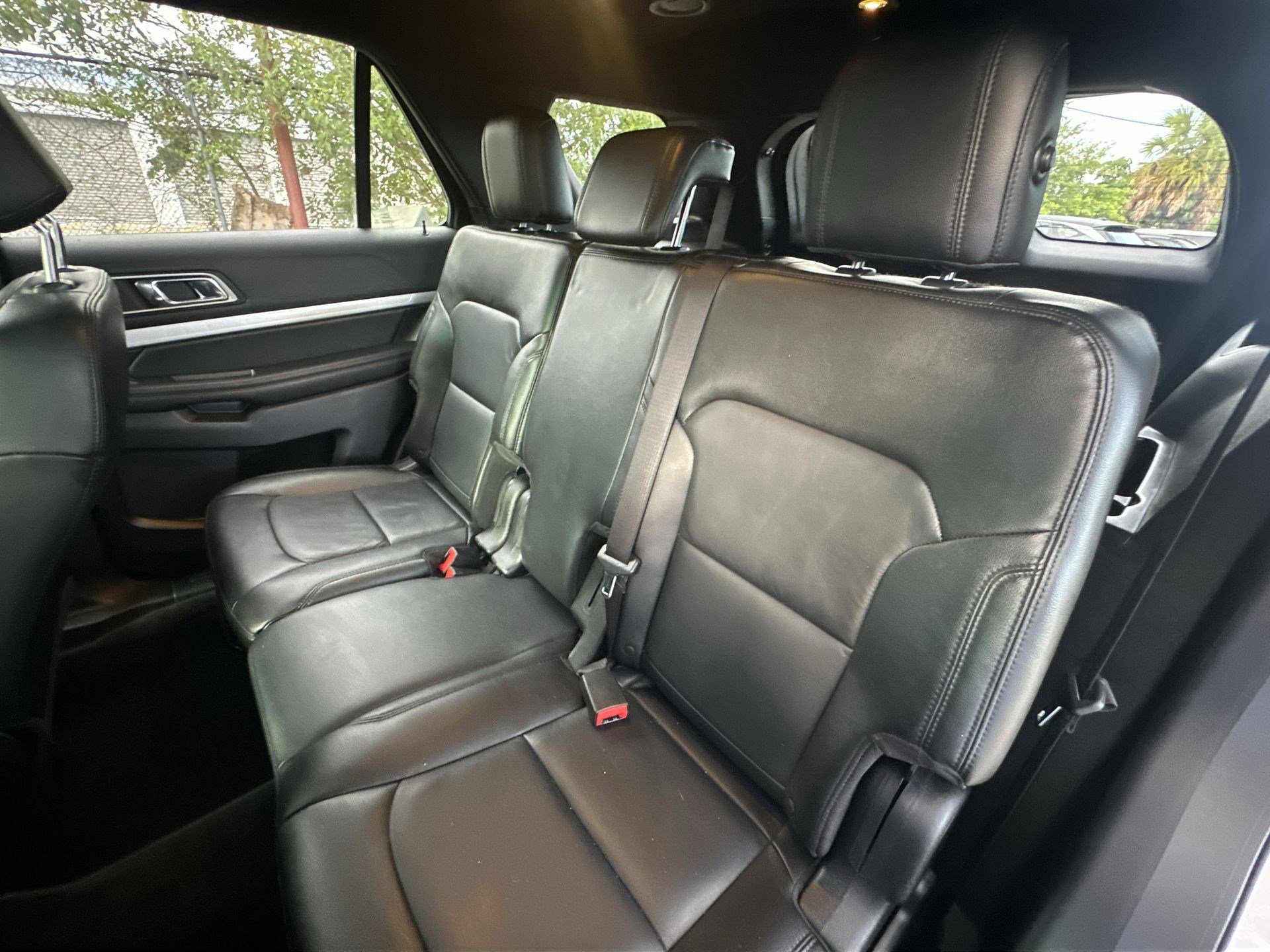 Used 2016 Ford Explorer XLT w/ Equipment Group 202A image 26