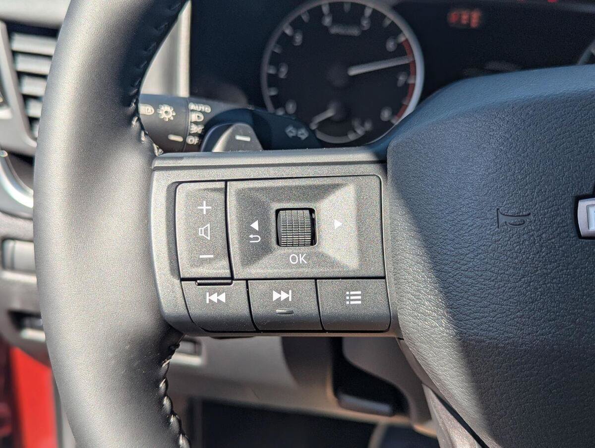 New 2026 Nissan Rogue SV AWD/4WD image 32
