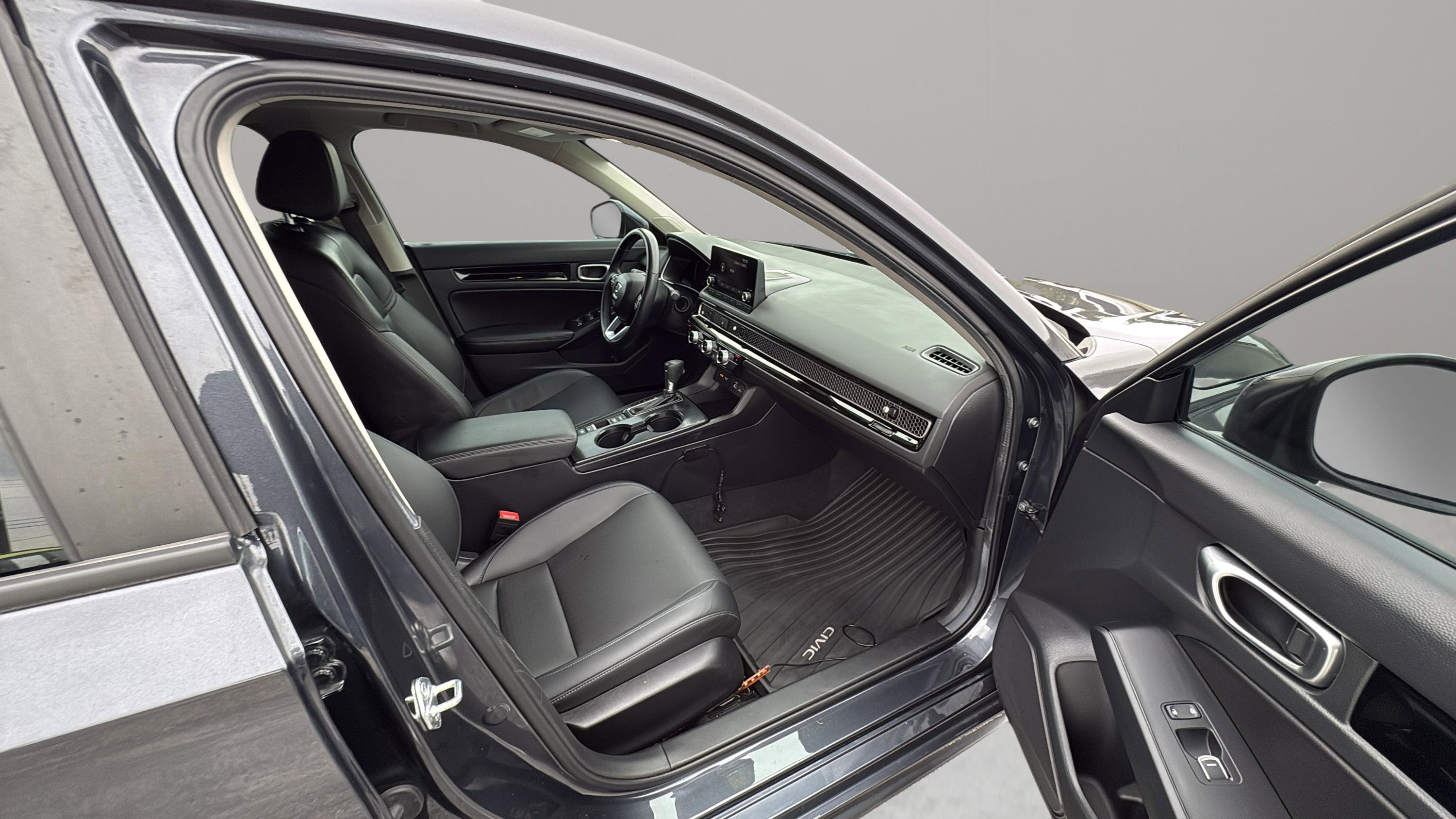 Used 2024 Honda Civic EX-L image 13