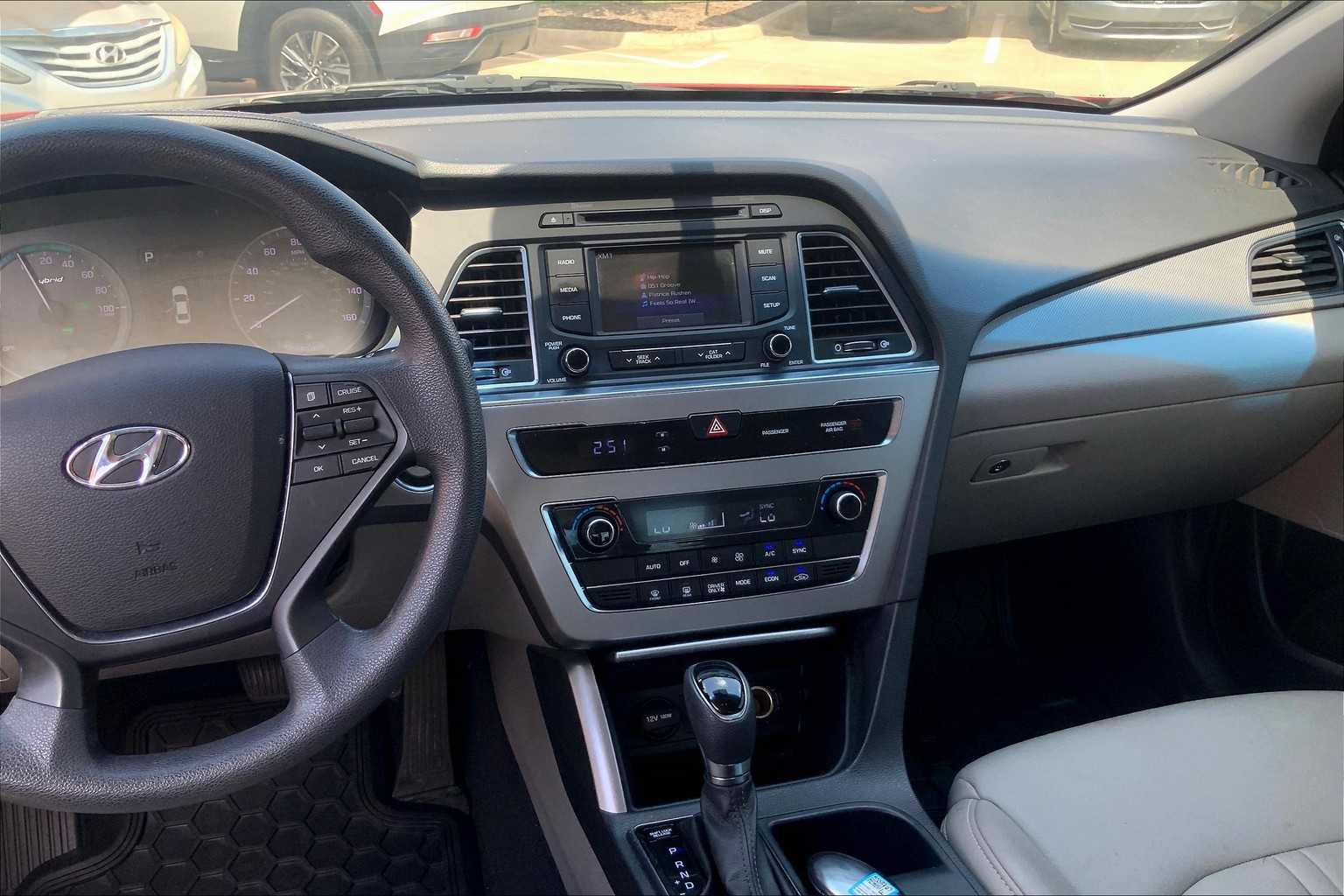 Used 2016 Hyundai Sonata SE image 7