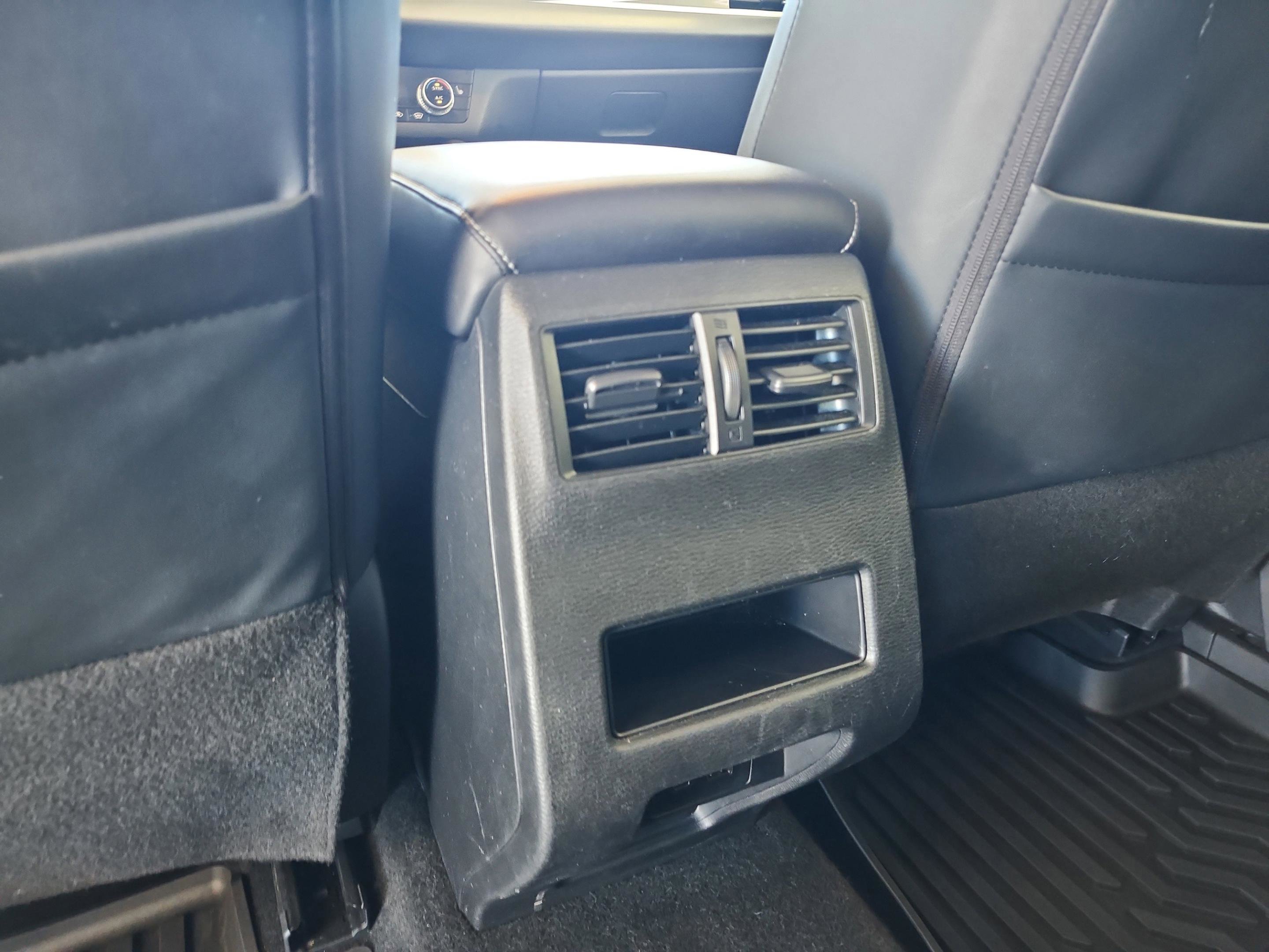 Used 2022 Mitsubishi Outlander SE image 18