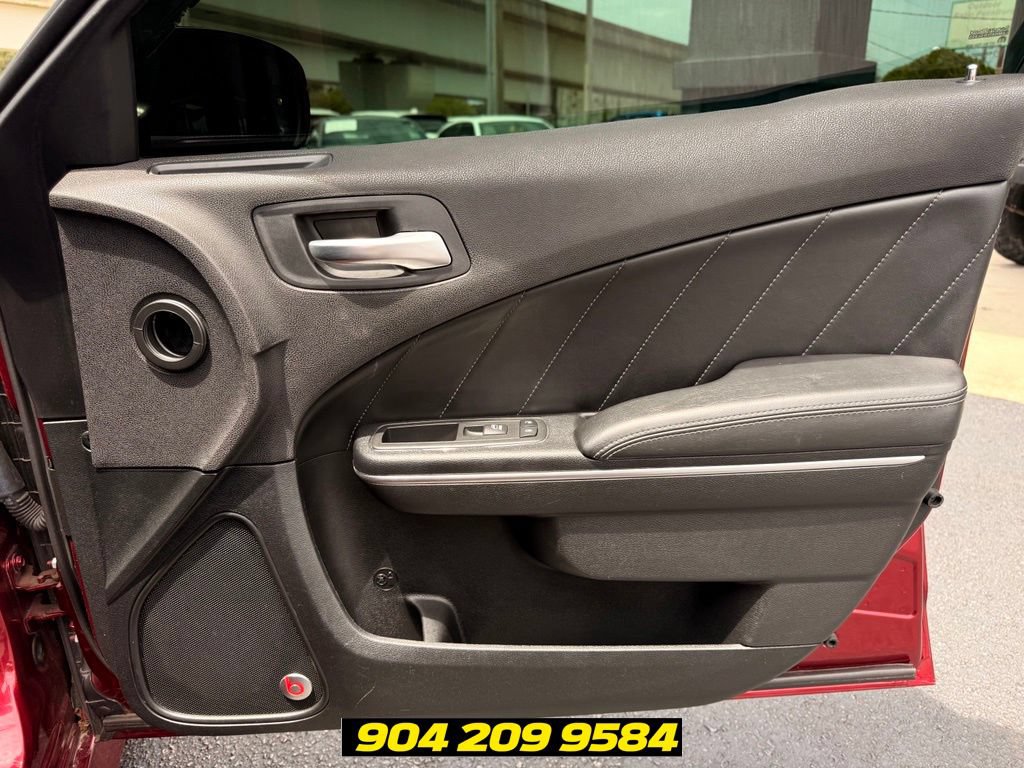 Used 2017 Dodge Charger R/T Scat Pack w/ Beats Audio Group RWD image 39