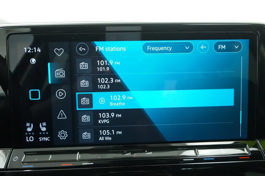 Used 2024 Volkswagen Atlas SE AWD/4WD image 34