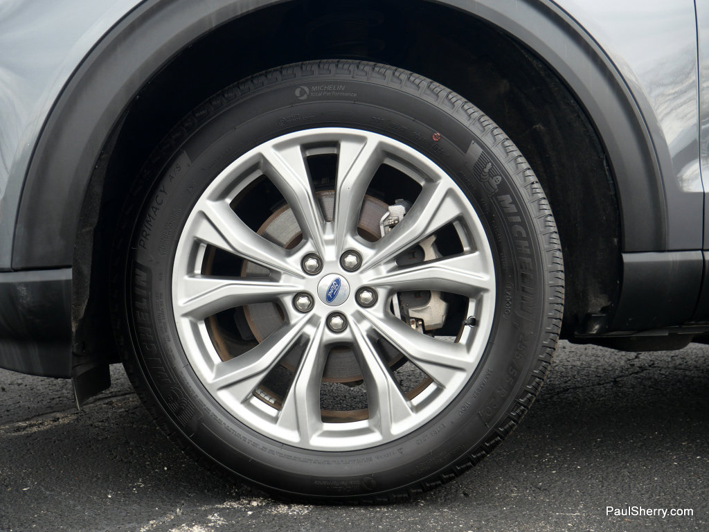 Used 2024 Ford Explorer XLT w/ Equipment Group 202A image 18