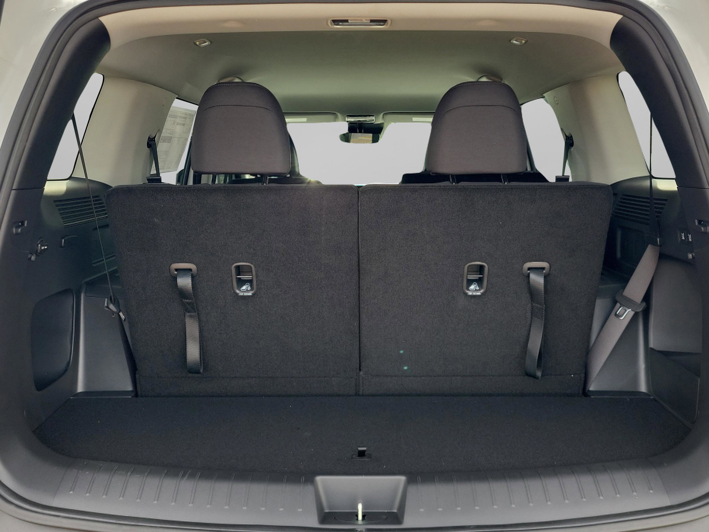 New 2026 Hyundai Santa Fe SE image 9