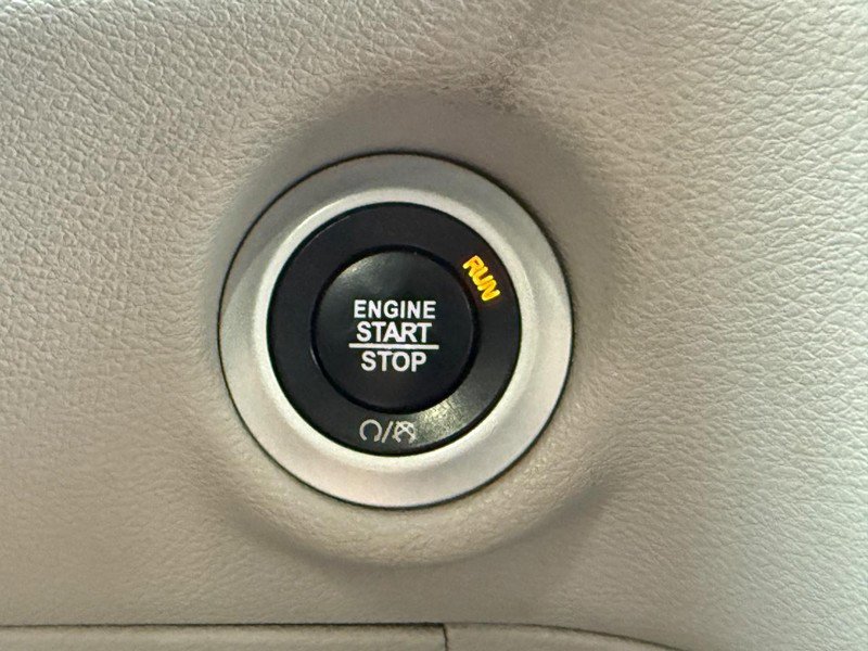 Used 2017 Chrysler Pacifica Touring Plus image 17