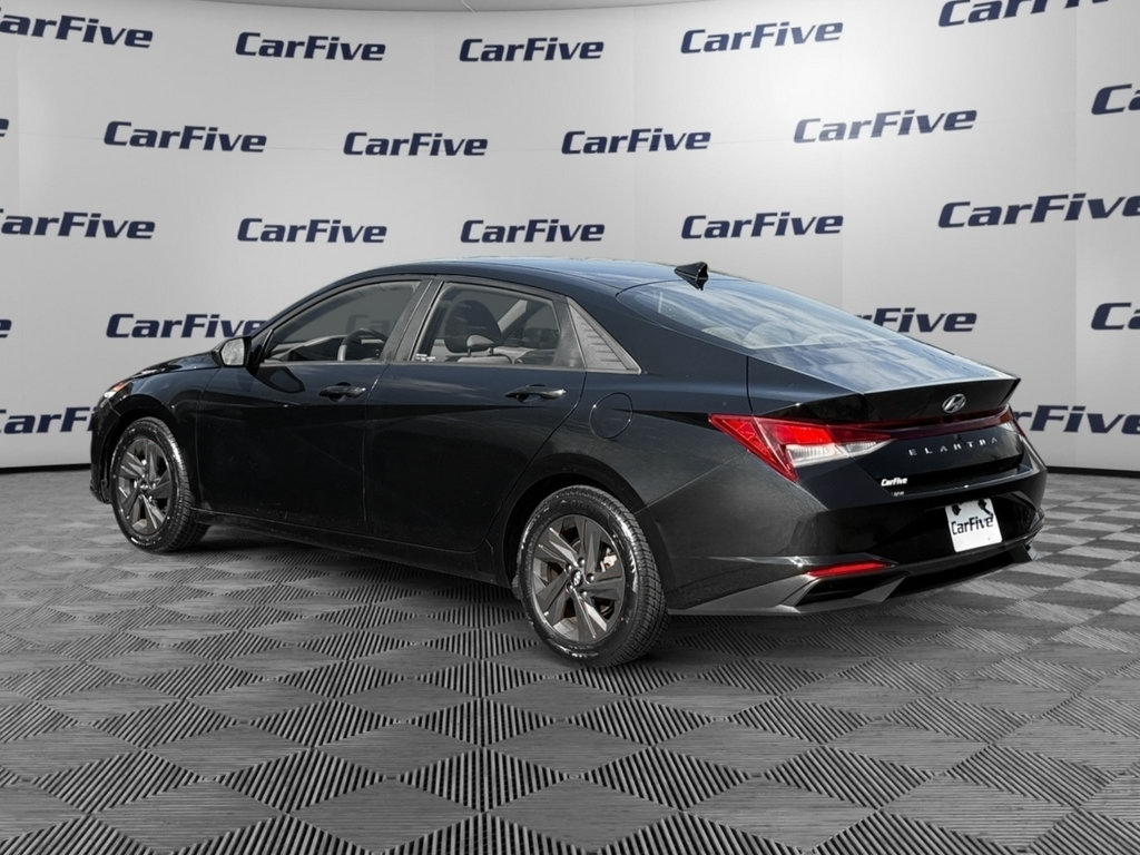 Used 2021 Hyundai Elantra SEL FWD image 3