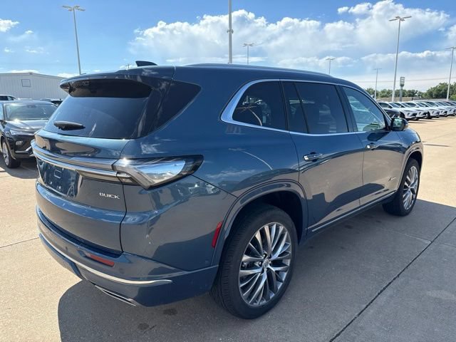 Used 2026 Buick Enclave Avenir w/ Super Cruise Package AWD/4WD image 3