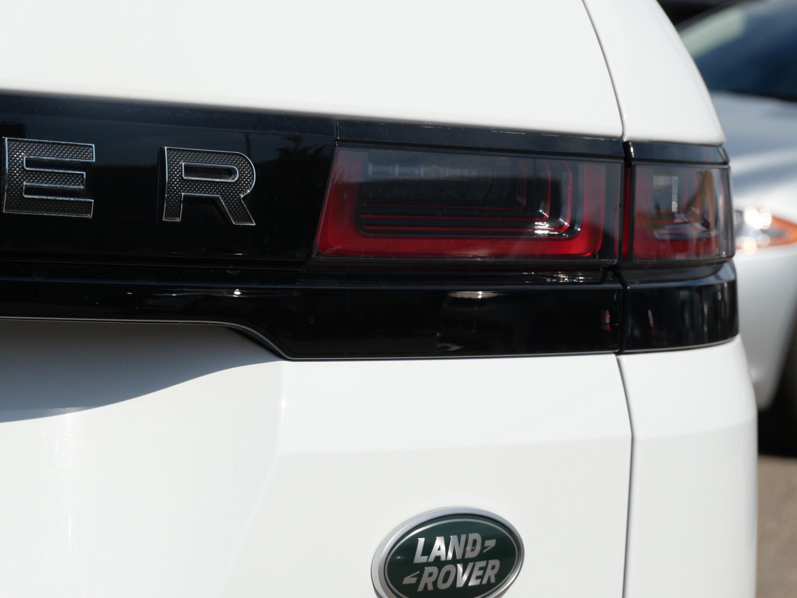 Used 2023 Land Rover Range Rover Evoque R-Dynamic SE AWD/4WD image 11