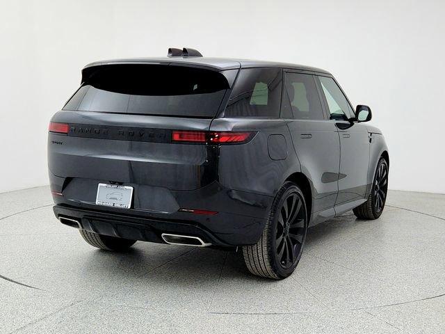 New 2026 Land Rover Range Rover Sport Dynamic SE image 5