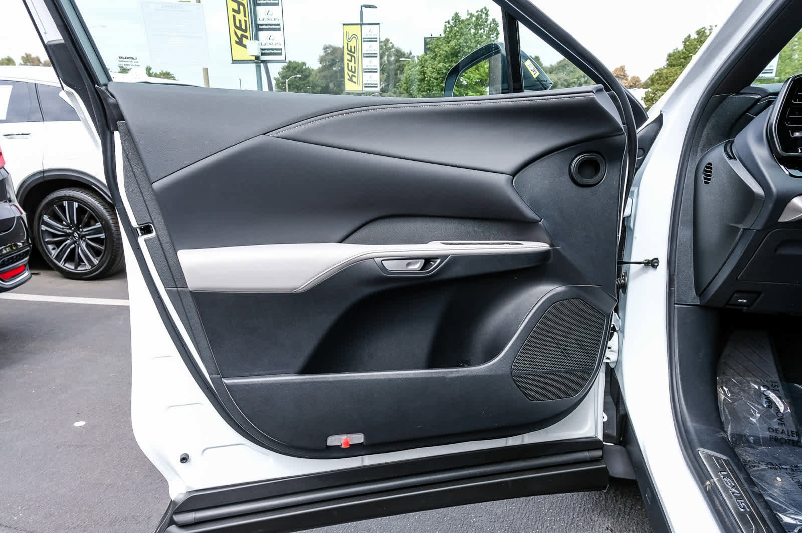 New 2025 Lexus RX 350h image 21