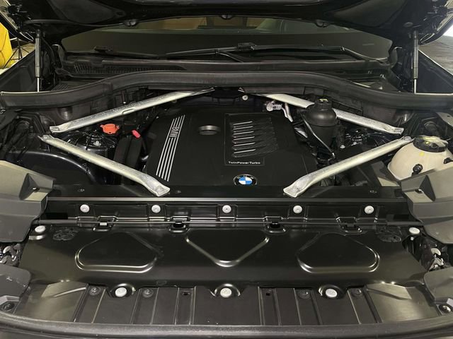 Used 2019 BMW X5 xDrive40i w/ Executive Package AWD/4WD image 25