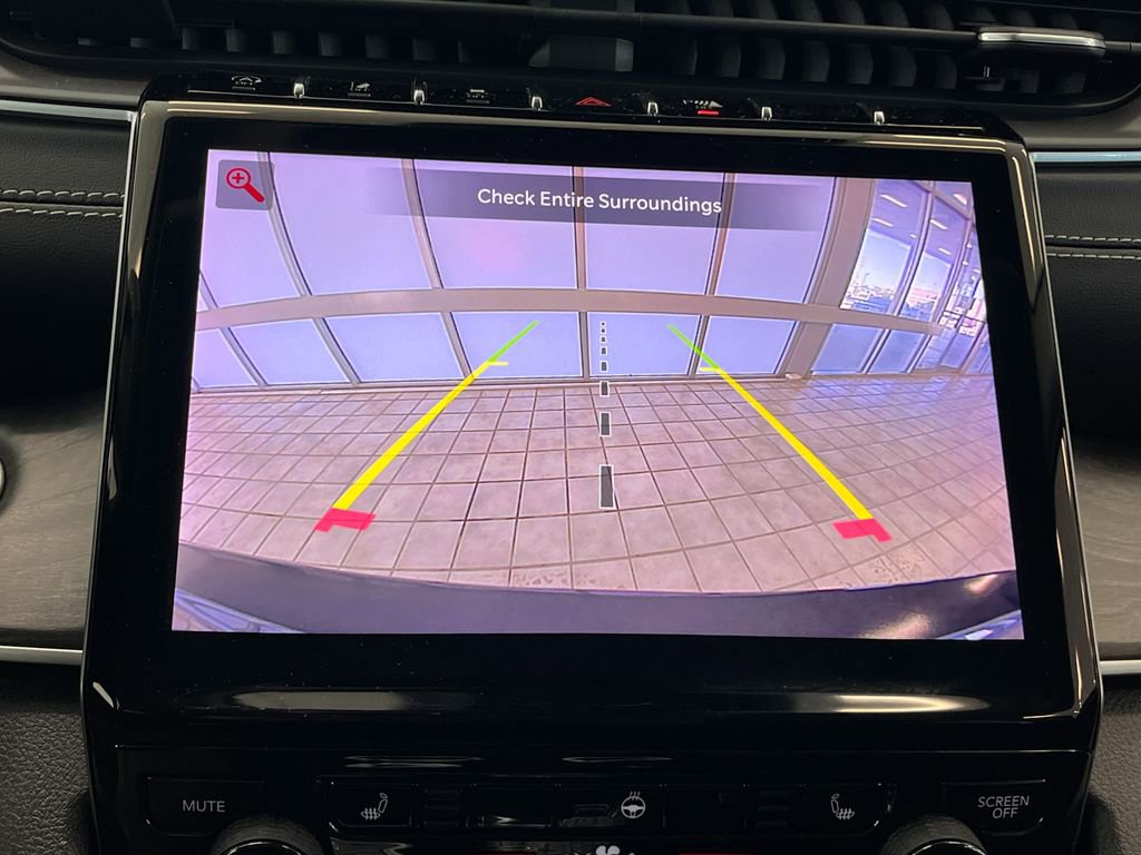 Used 2022 Jeep Grand Cherokee L Limited image 25