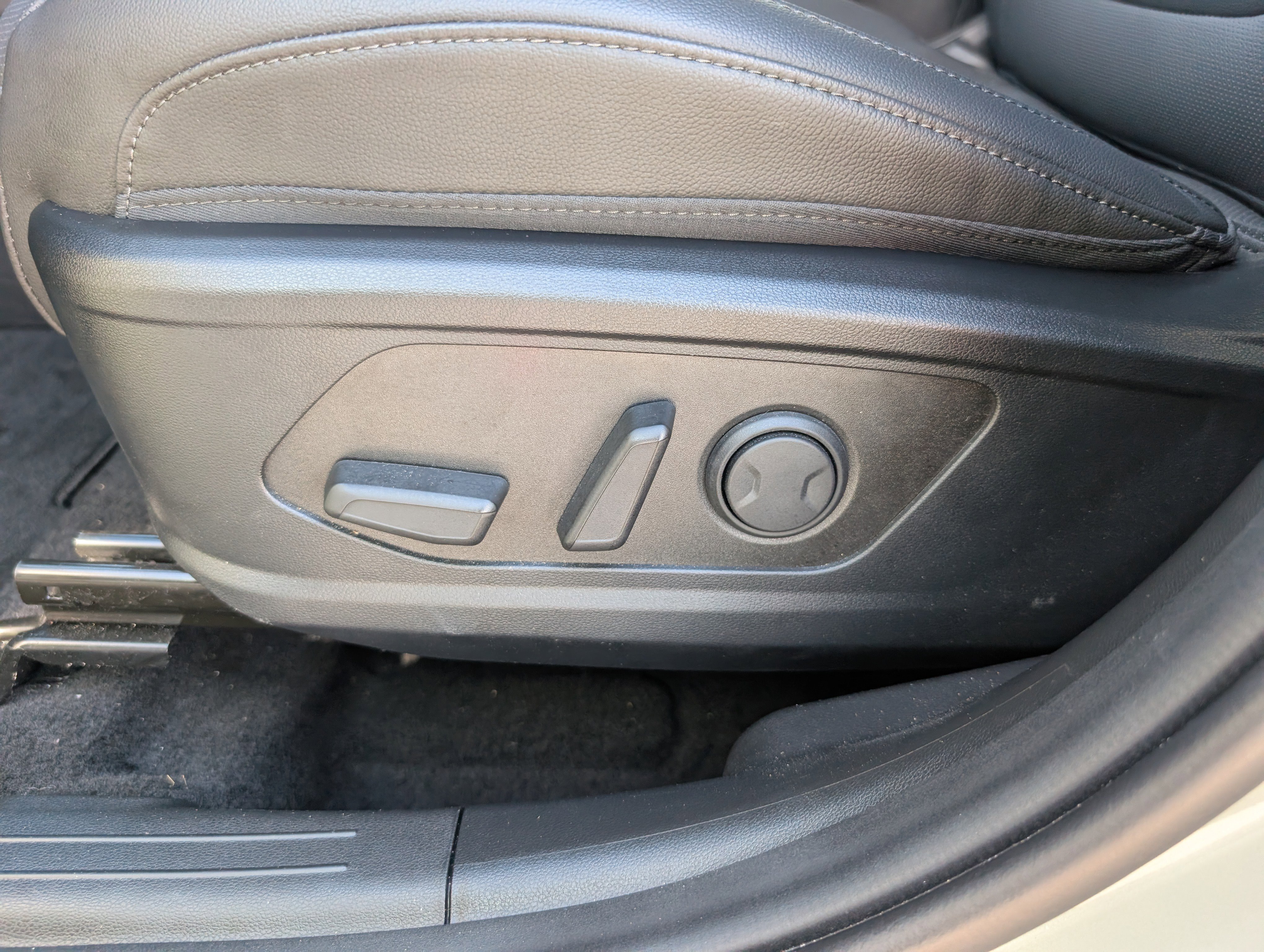 Used 2026 Hyundai Santa Cruz SEL FWD image 15