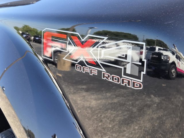 Used 2022 Ford F350 Lariat w/ Lariat Ultimate Package AWD/4WD image 9