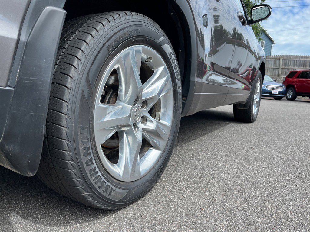 Used 2015 Toyota Highlander Limited image 7