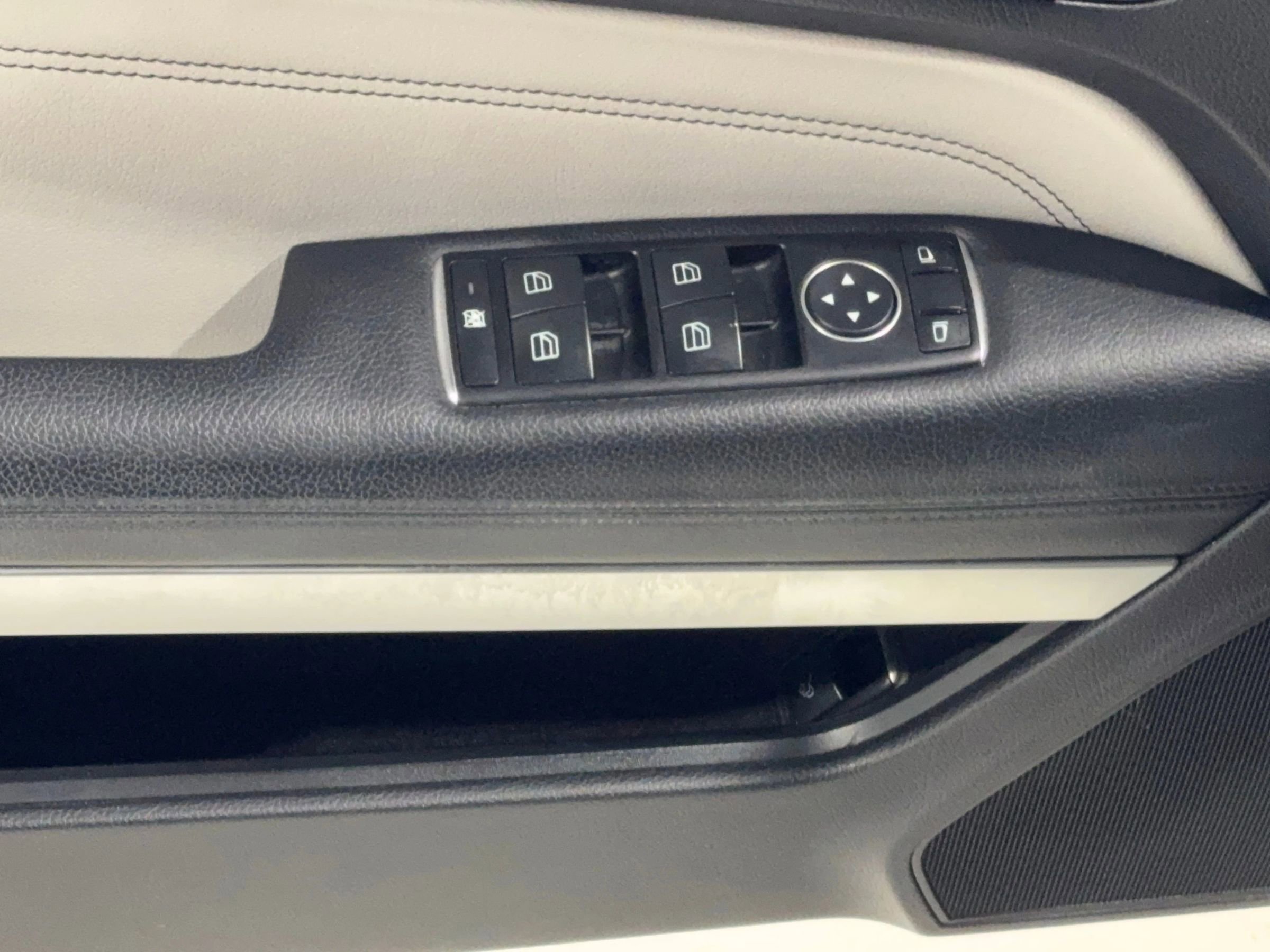 Used 2014 Mercedes-Benz E 350 Sport image 18